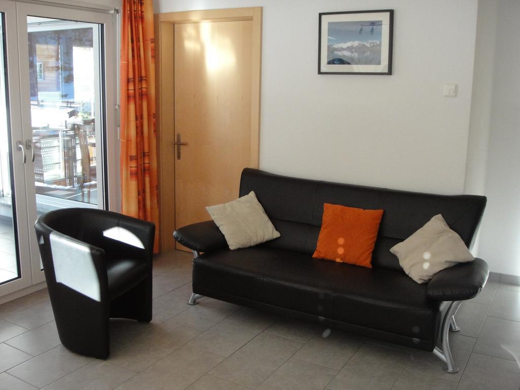 Haus Alpenstern Apartment Saas-Grund Phòng bức ảnh